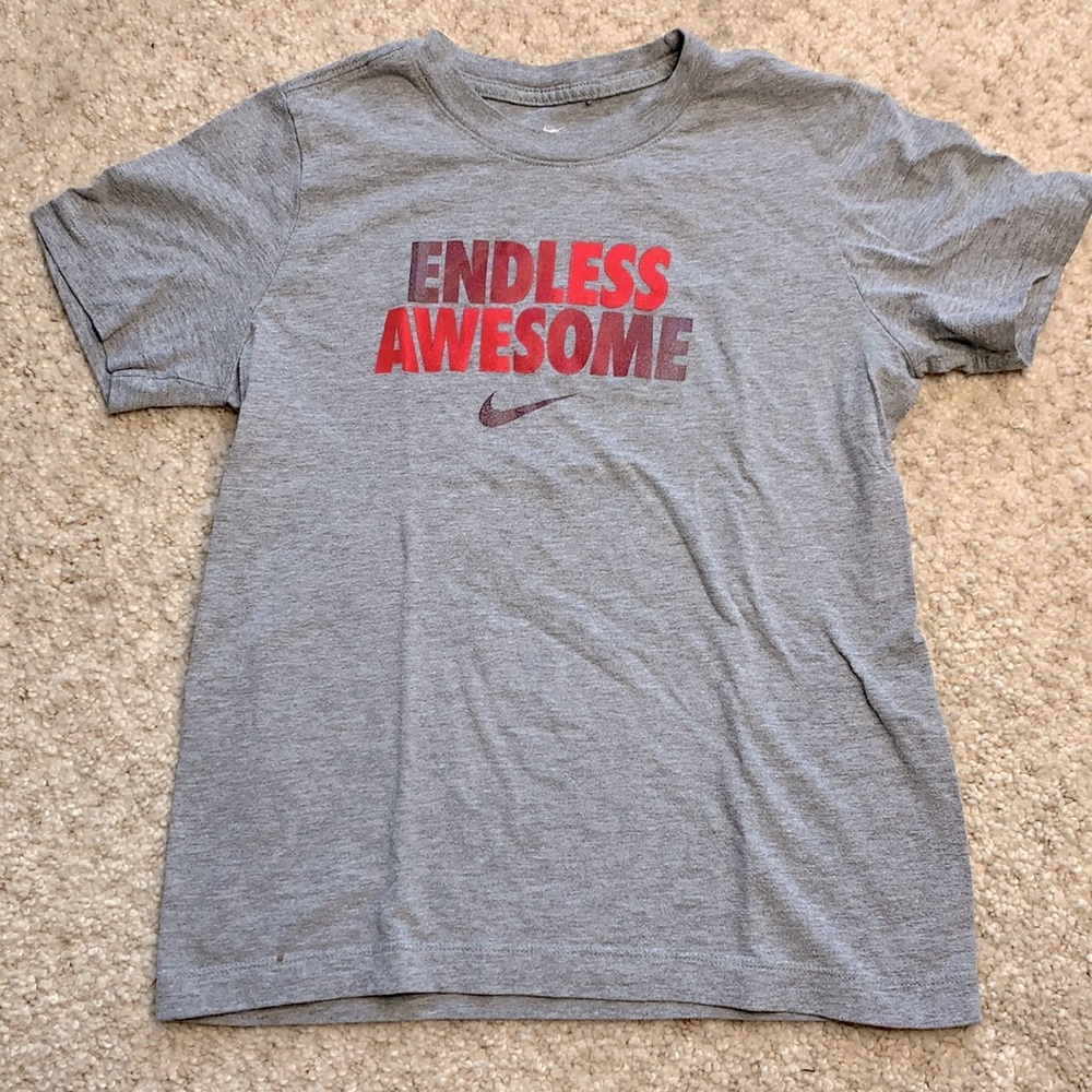 Boys Nike Endless Awesome T-Shirt | Youth Medium (10-12)